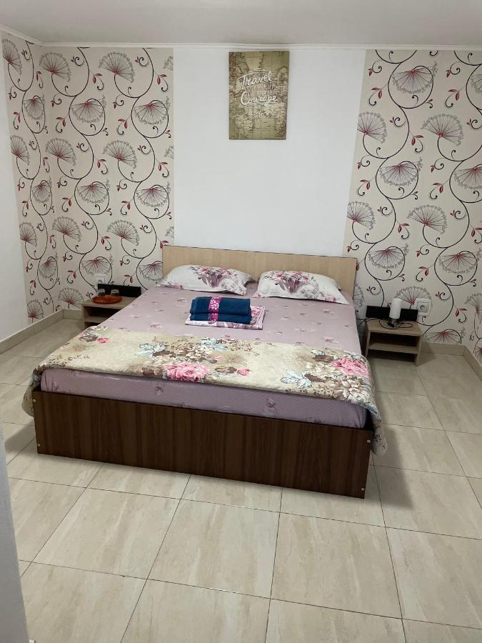 Vila Vlad 2 Mai Bagian luar foto