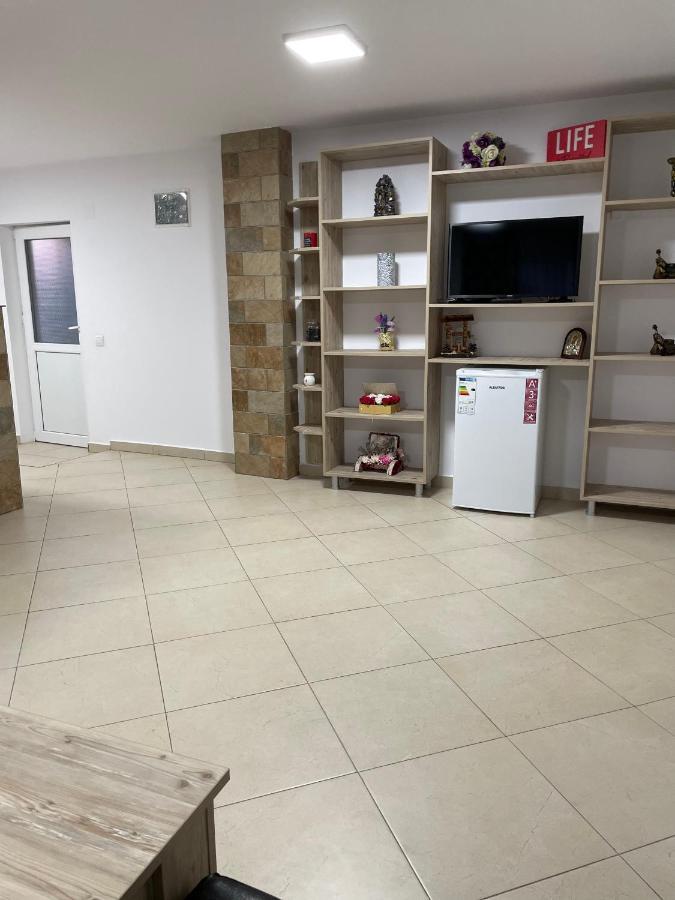 Vila Vlad 2 Mai Bagian luar foto