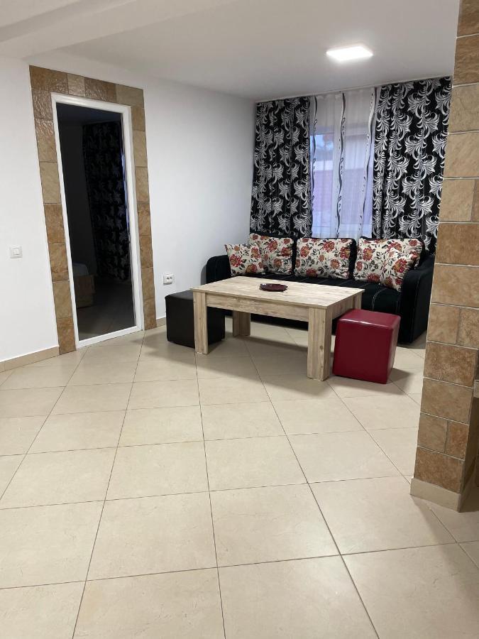 Vila Vlad 2 Mai Bagian luar foto