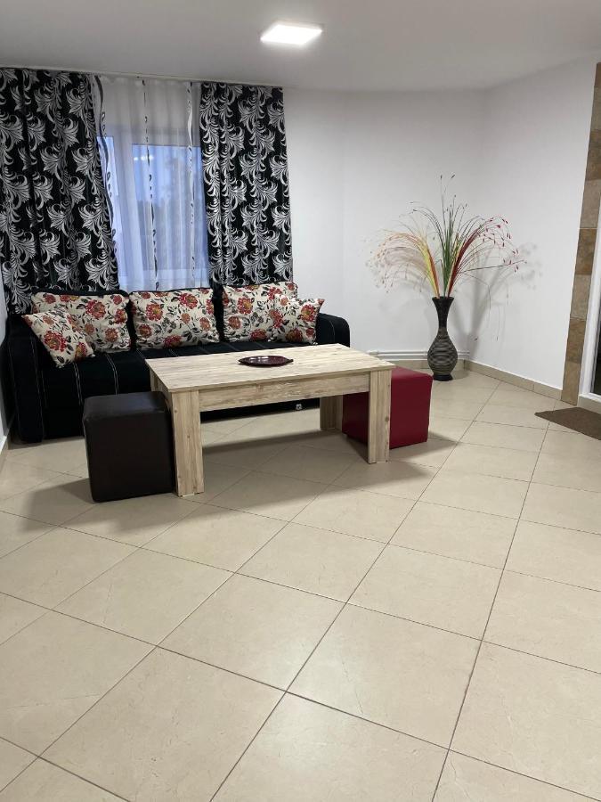 Vila Vlad 2 Mai Bagian luar foto